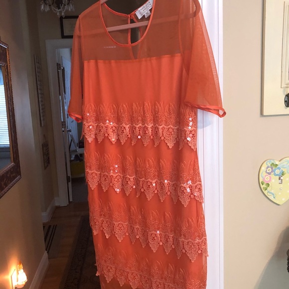 DESIGNER BEAUTIFUL, NWOT XL LIGHT WEIGHT DRESS!!! - Picture 2 of 6
